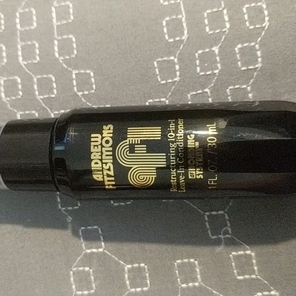 NWT Restructuring 10 in 1 Leave in Conditioner